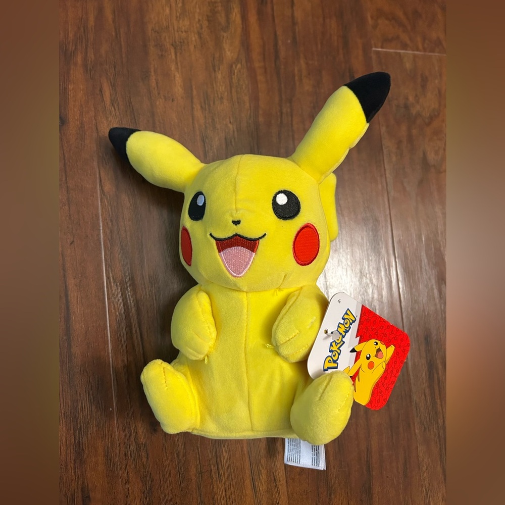 Pokemon Pikachu Plush NWT